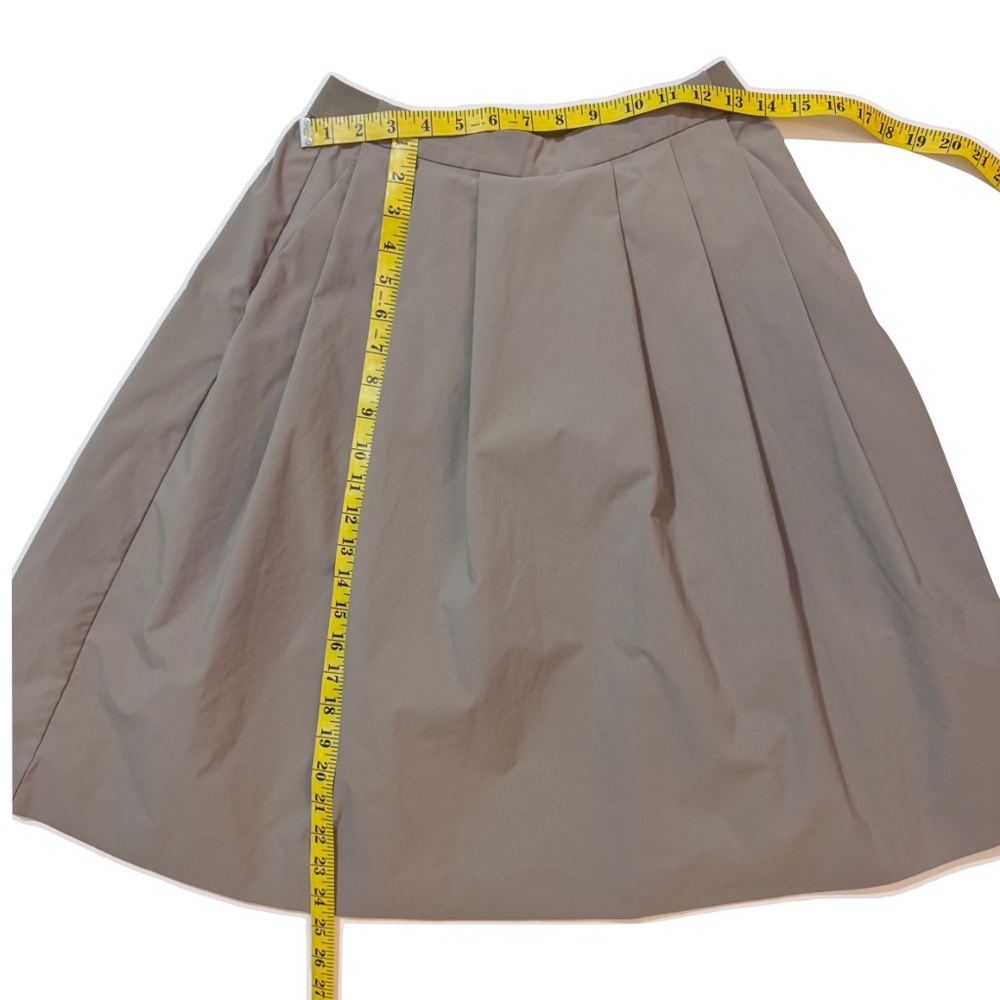 Uniqlo Volume Midi Skirt in Taupe Size Medium - Picture 6 of 9